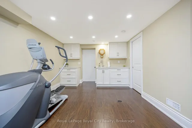 Additional image 28 of 35 Inglewood Dr