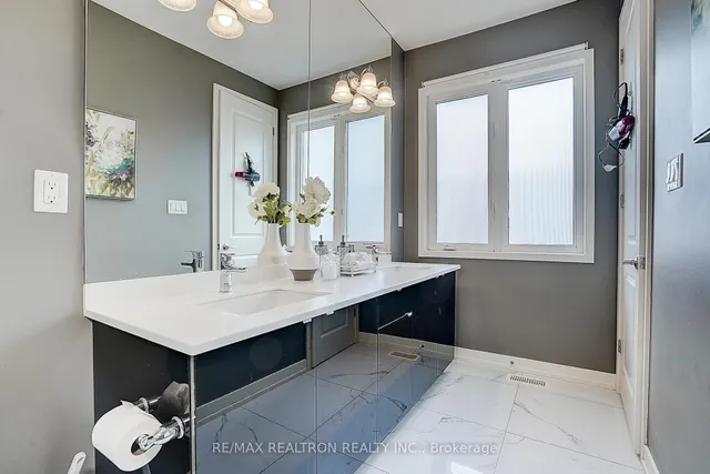 Additional image 36 of 181 Squire Cres