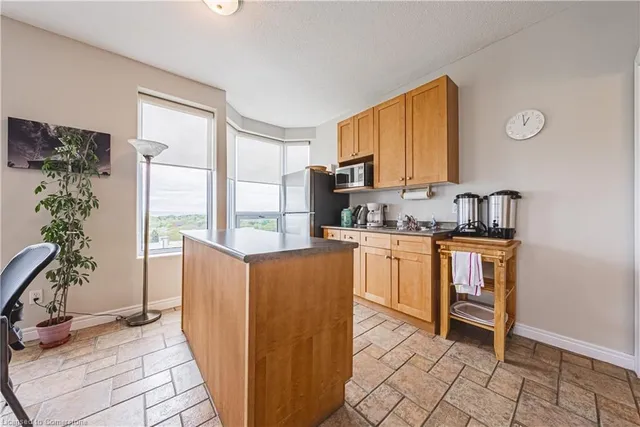 Additional image 36 of 1272 Ontario St Unit 503