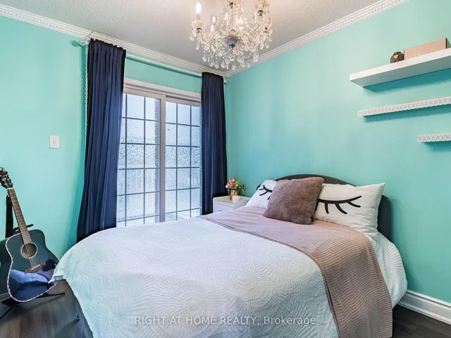 Additional image 28 of 11 Tiller Tr