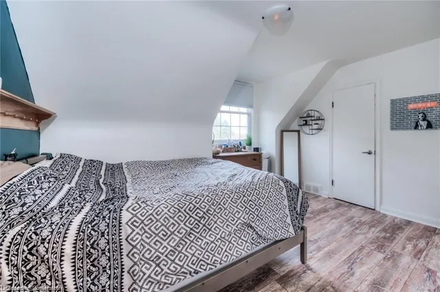 Additional image 14 of 540 Bridgeport Rd