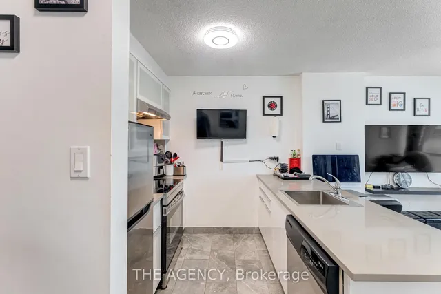 Additional image 2 of 10 Queens Quay Unit 1113