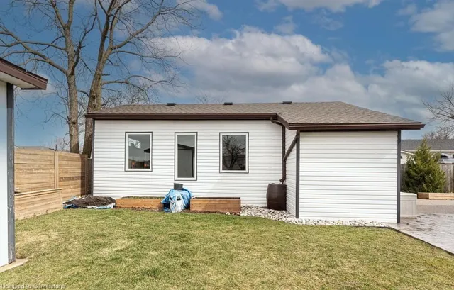 Additional image 46 of 14 Yorkdale Cres