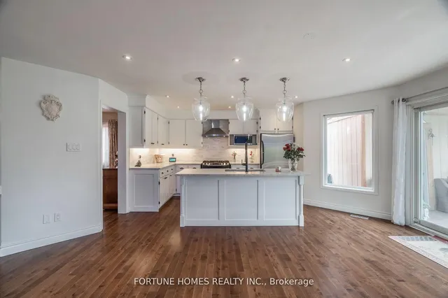 Additional image 10 of 14 Shadywood Rd