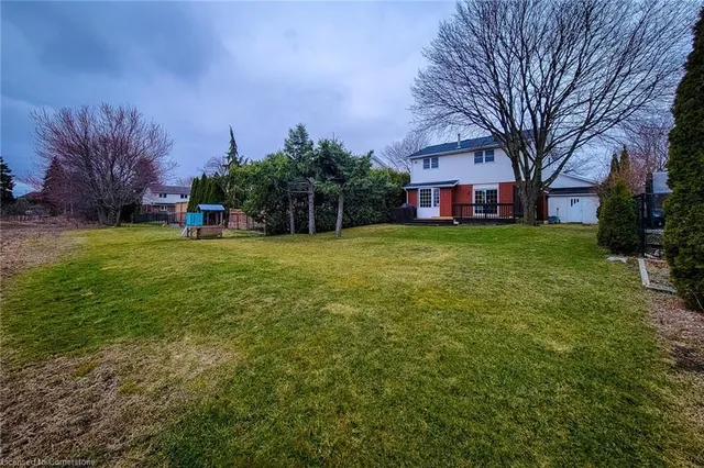 Additional image 32 of 251 Alderlea Ave