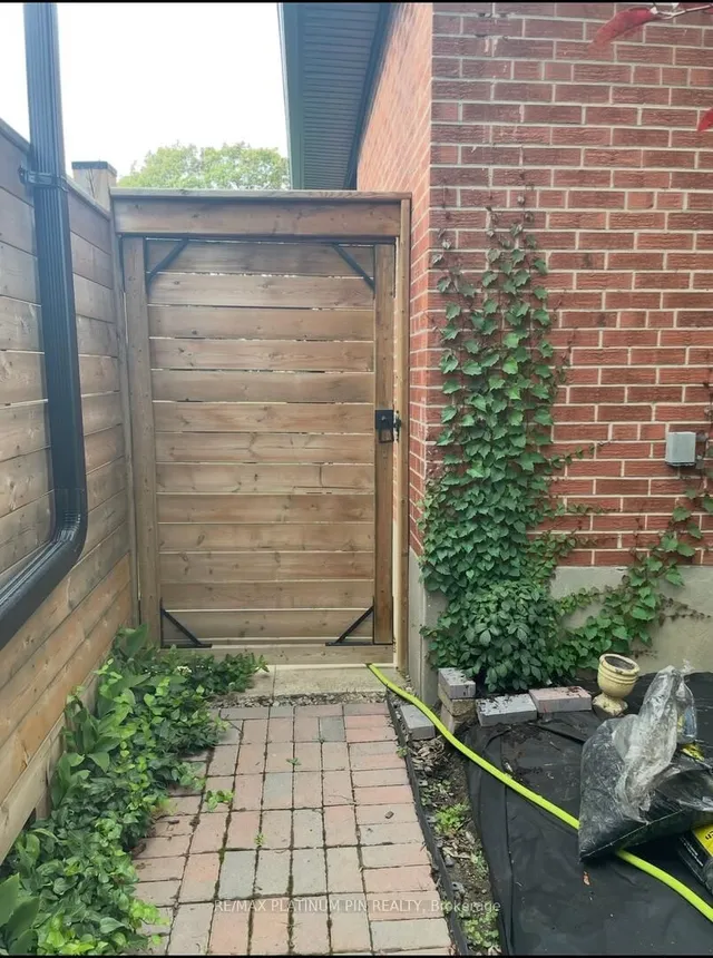 Additional image 20 of 73 Lavington Dr