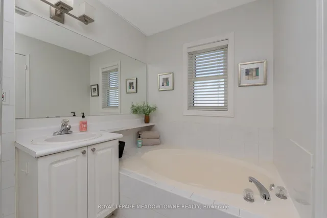 Additional image 27 of 1876 Stevington Cres