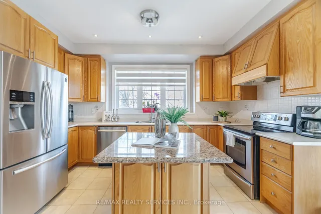 Additional image 11 of 18 Armani Lane