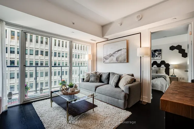 Additional image 15 of 955 BAY St Unit 1809