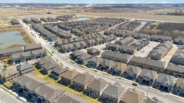 Additional image 38 of 486 Bergamot Ave