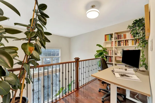 Additional image 14 of 555 King St Unit 303