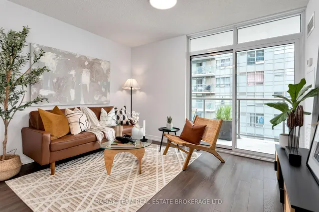 Additional image 5 of 816 Lansdowne Ave Unit 517