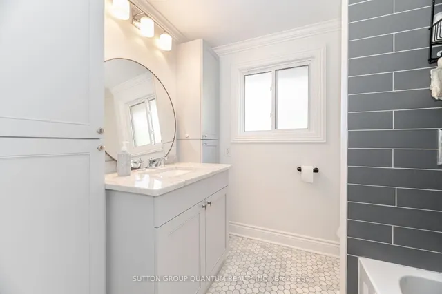 Additional image 35 of 608 Rosedale Cres