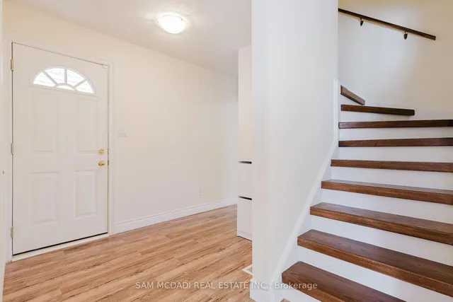 Additional image 14 of 522 Roseheath Dr