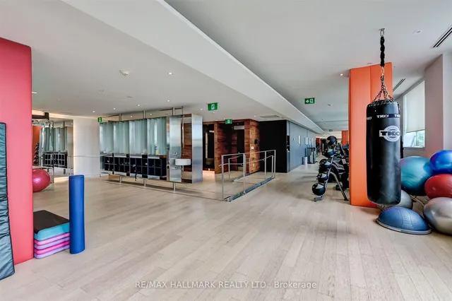 Additional image 47 of 38 Avenue Rd Unit 1201