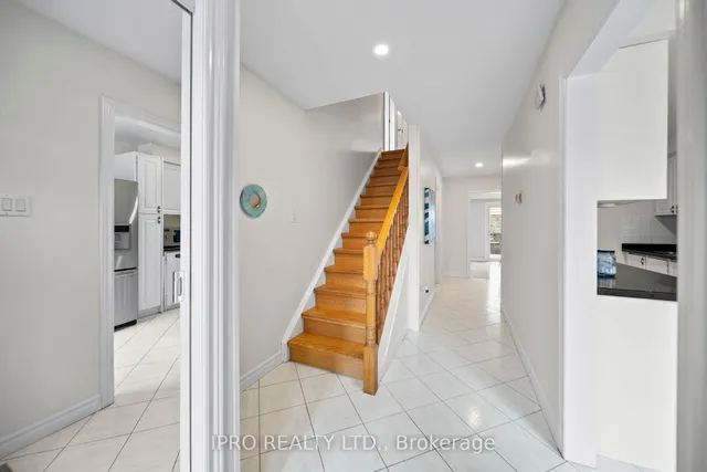 Additional image 4 of 734 Briar Cres