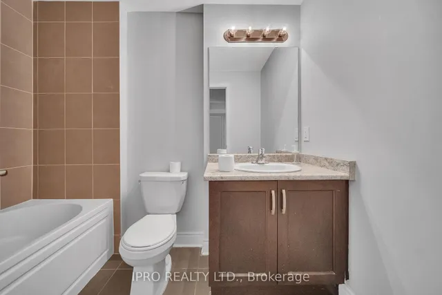 Additional image 44 of 20 Astrantia Way