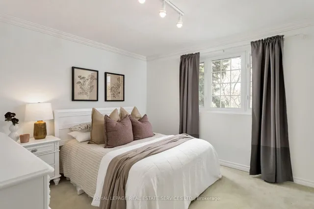 Additional image 22 of 21 Rustywood Dr