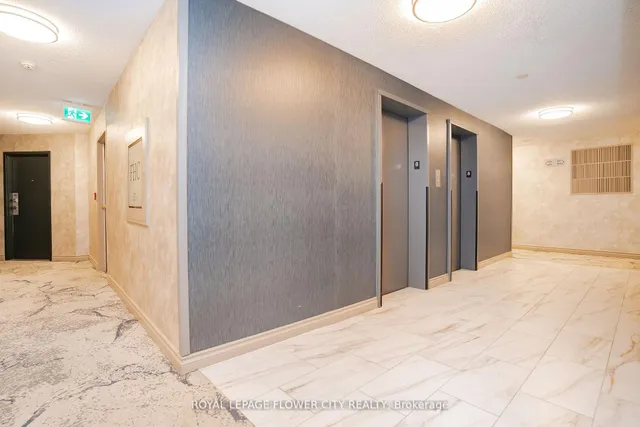 Additional image 11 of 3650 Kaneff Cres Unit 801