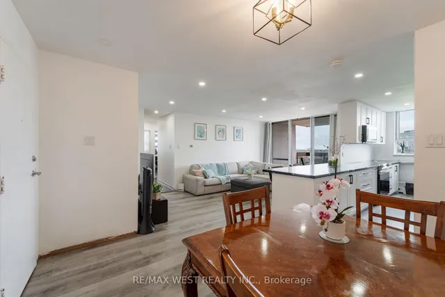 Additional image 3 of 1615 Bloor St Unit 1001