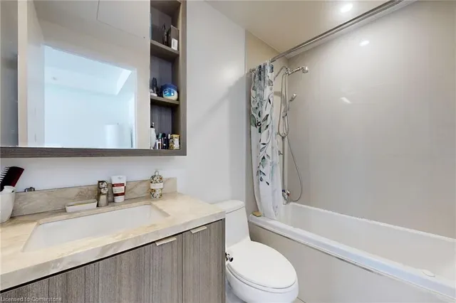 Additional image 16 of 125 Blue Jays Way Unit 2907