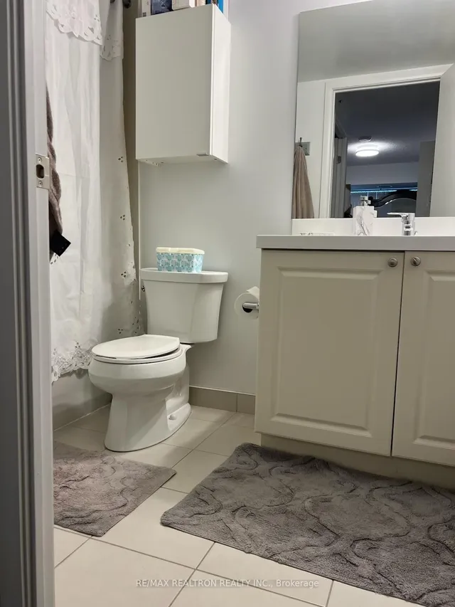 Additional image 4 of 830 Lawrence Ave Unit 917