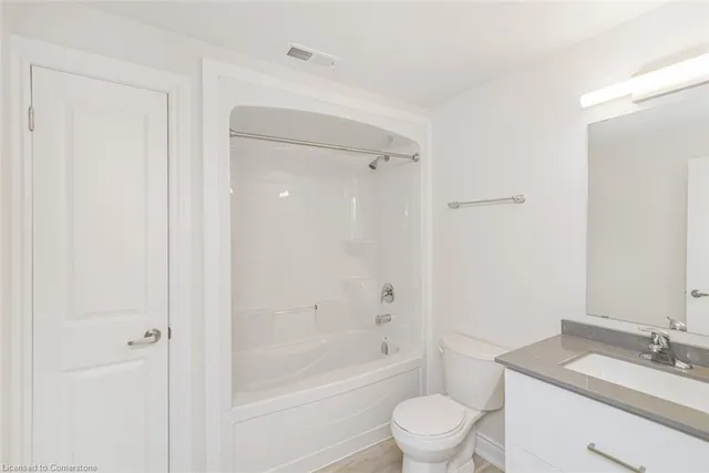 Additional image 28 of 261 King St Unit 3D