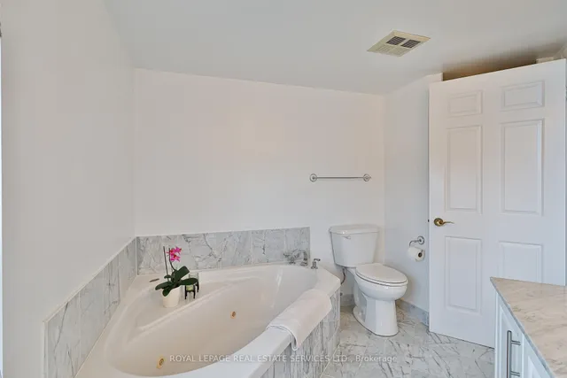 Additional image 18 of 2285 Lake Shore Blvd Unit 308