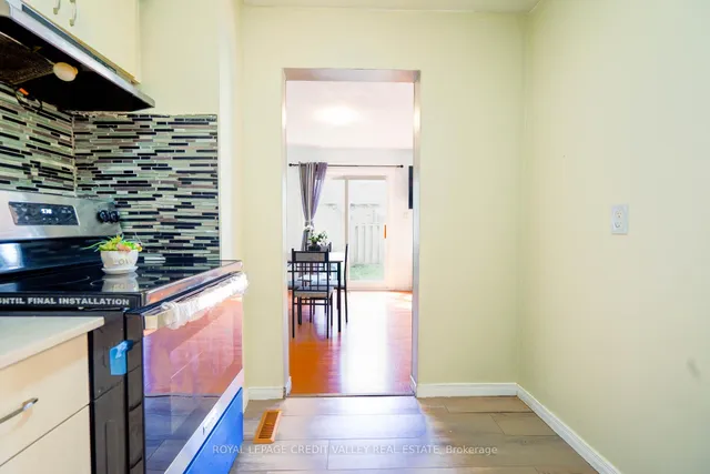 Additional image 17 of 8 Sandringham Crt