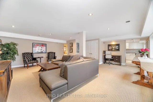 Additional image 18 of 90 Mountain Ave