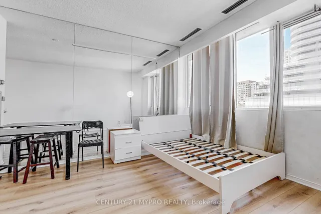 Additional image 13 of 555 Yonge St Unit 401