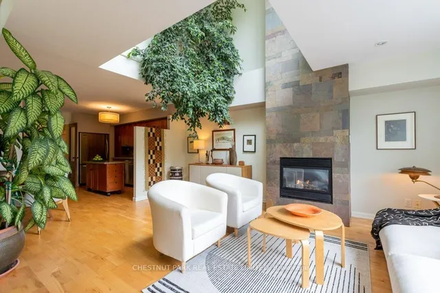 Additional image 7 of 2012 Queen St Unit 201