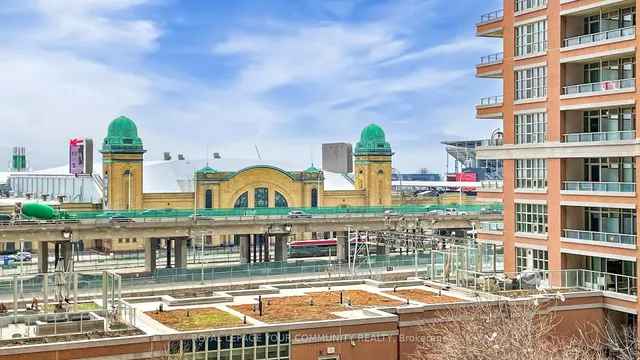 Additional image 27 of 75 East Liberty St Unit 612