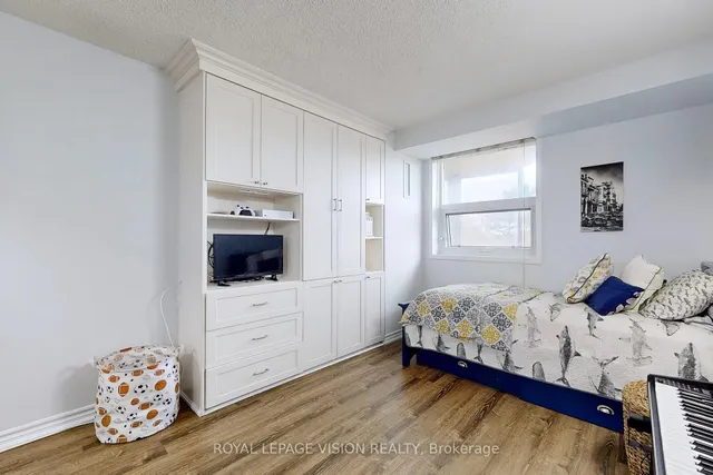 Additional image 24 of 20 Dean Park Unit 401