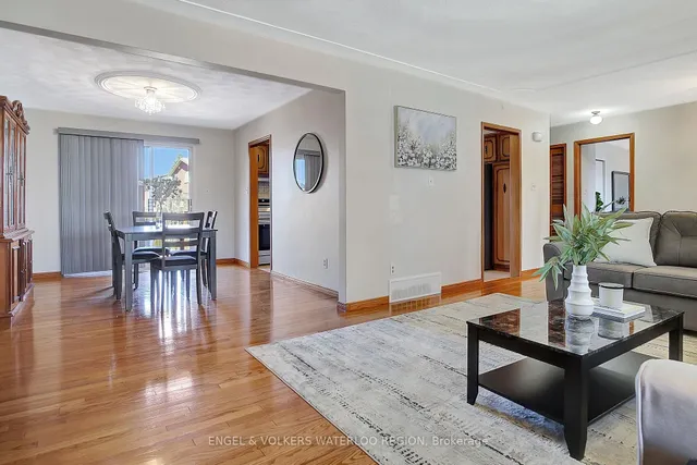 Additional image 8 of 137 Wimbleton Cres