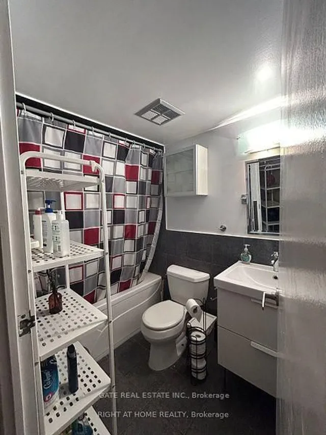 Additional image 13 of 250 Queens Quay Unit 1706