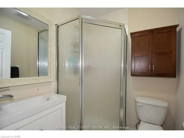 Additional image 13 of 1328 Upper Sherman Ave Unit 18