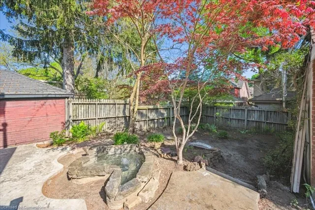 Additional image 26 of 44 Highland Rd