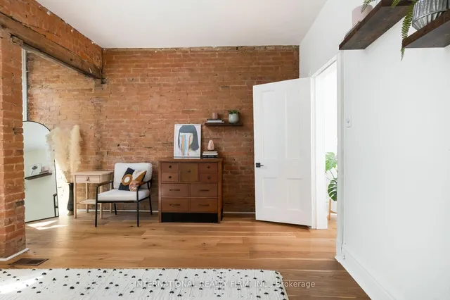 Additional image 27 of 319 Markham St