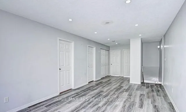 Additional image 17 of 45 Cedarhill Cres Unit 4D