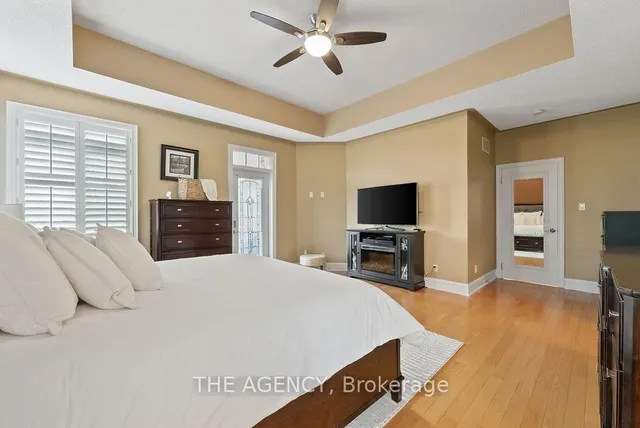 Additional image 15 of 4 Pride Crt