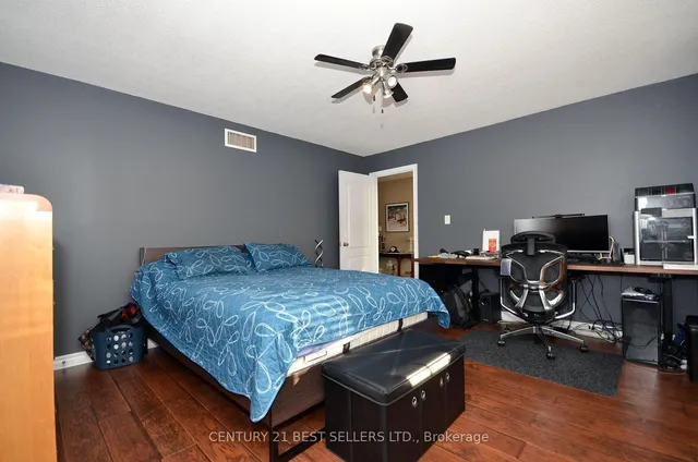 Additional image 44 of 9 Coin St