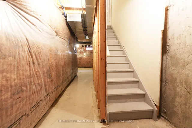 Additional image 36 of 43 Sprucewood Rd