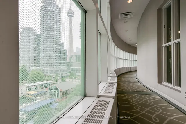 Additional image 44 of 77 Harbour Sq Unit 2707