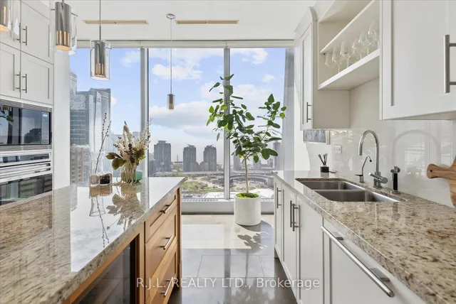 Additional image 29 of 183 Wellington St Unit 2505