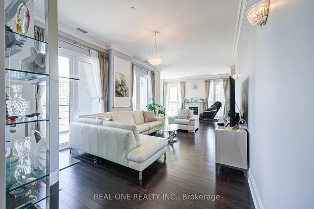 Additional image 10 of 21 Clairtrell Rd Unit Ph701