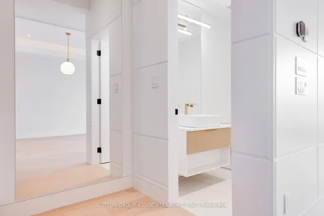 Additional image 11 of 33 Lanark Ave