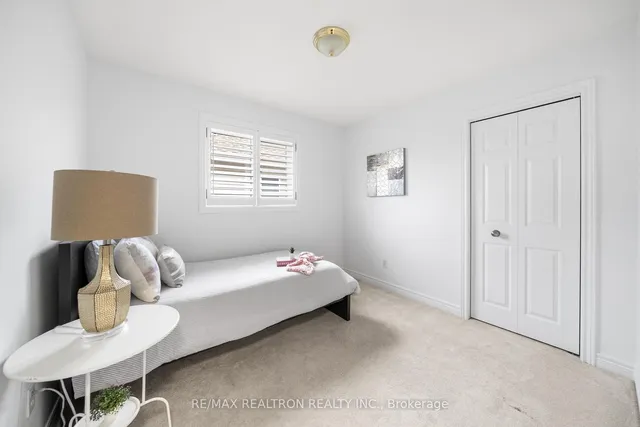 Additional image 30 of 34 Shadyglen Dr