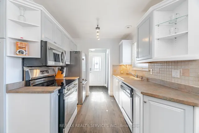 Additional image 11 of 8 Reigate Ave