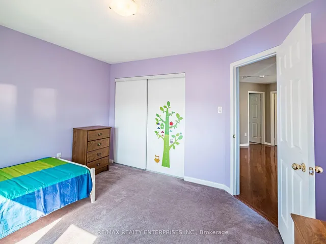 Additional image 32 of 256 Sherwood Rd